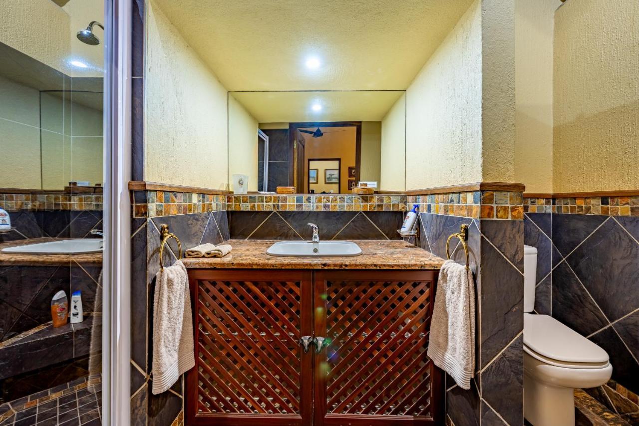 Mhlati Guest Cottages Malalane Bagian luar foto