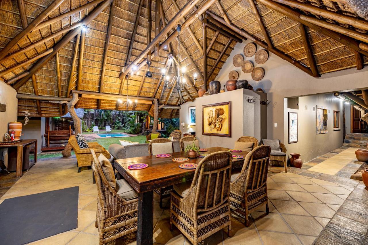 Mhlati Guest Cottages Malalane Bagian luar foto