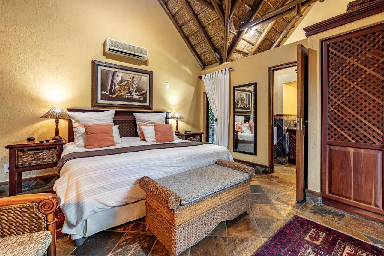 Mhlati Guest Cottages Malalane Bagian luar foto