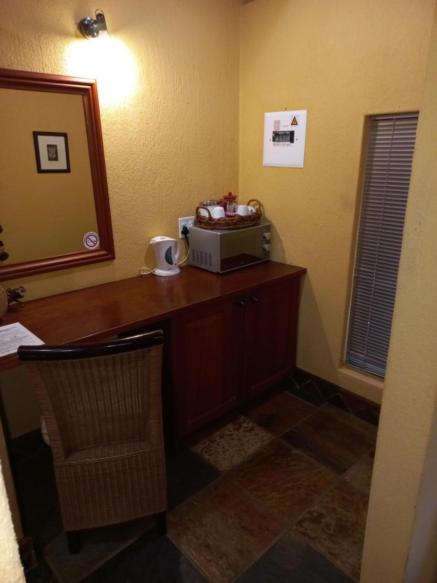 Mhlati Guest Cottages Malalane Bagian luar foto
