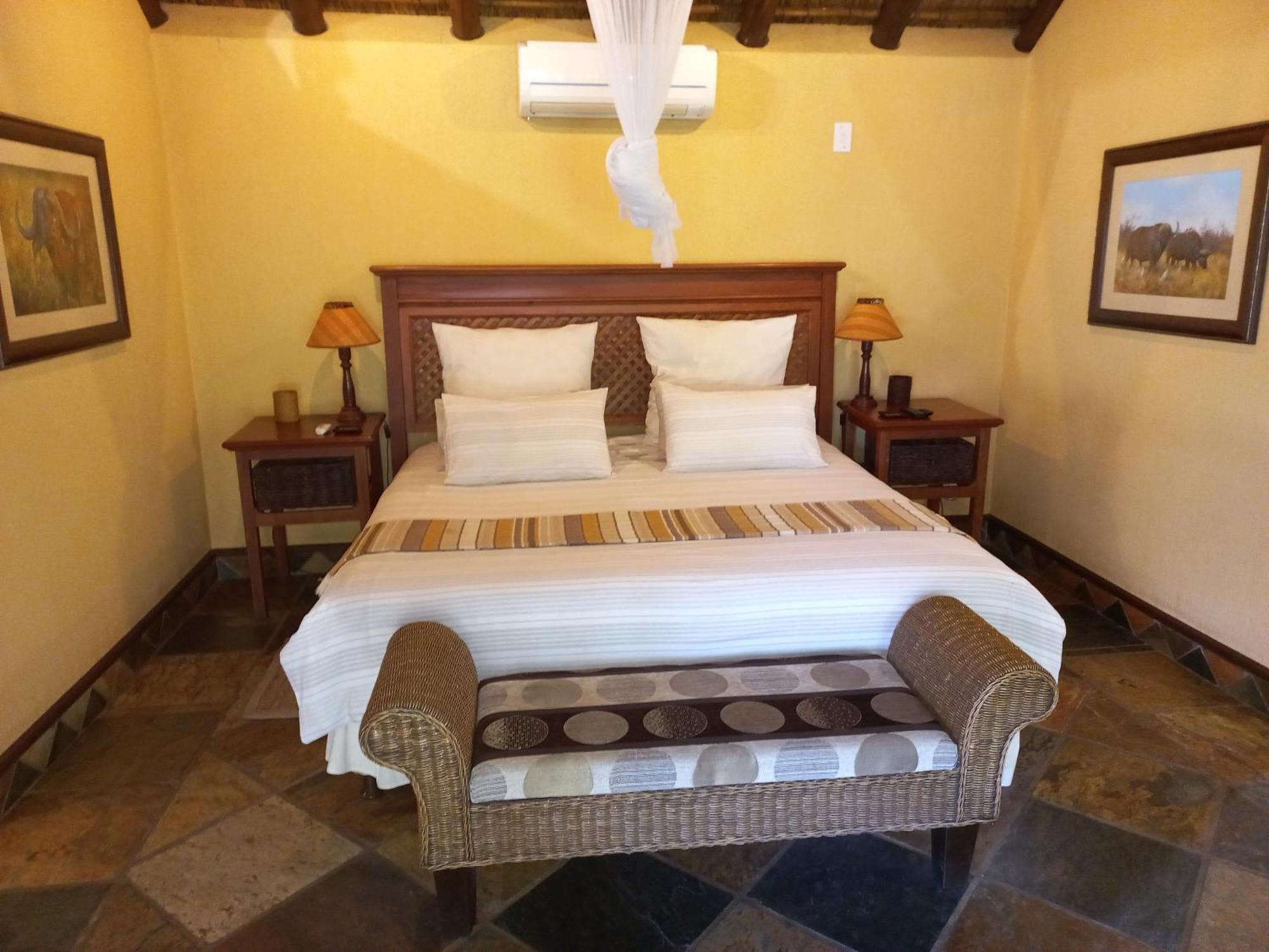 Mhlati Guest Cottages Malalane Bagian luar foto
